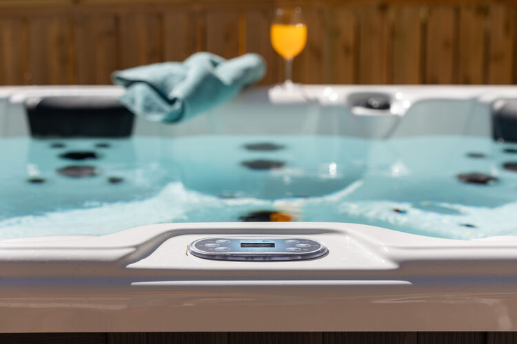 Premium Luxus Mobilheimvermietung Frejus mit Spa